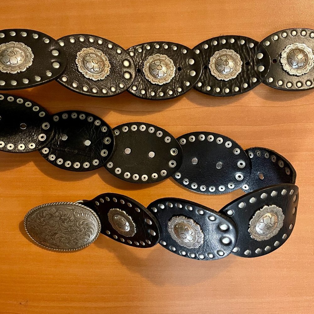 Fossil Black and Silver Concho Belt